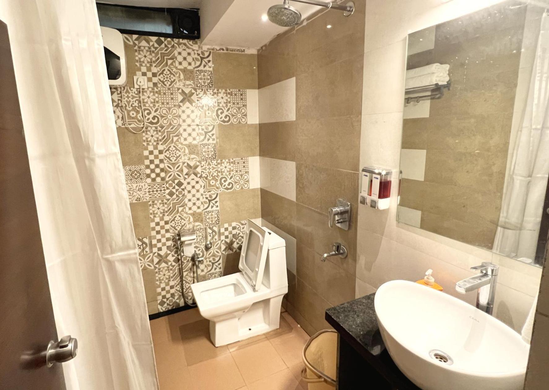 Royal Palms Luxury Service Apartment Nagpur Exterior photo