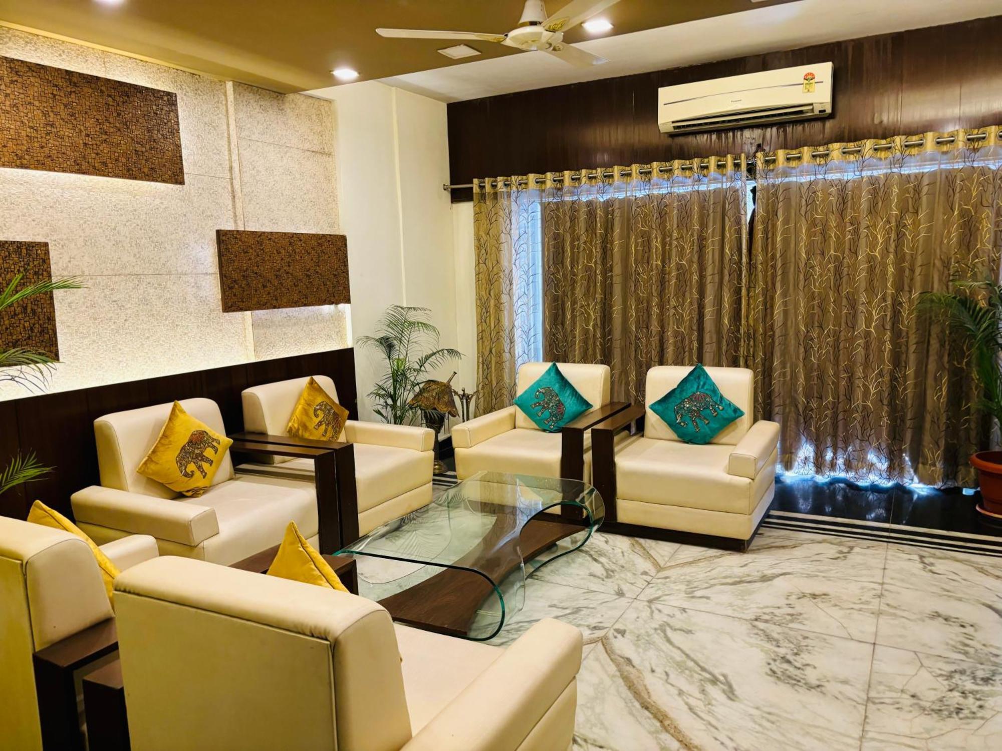 Royal Palms Luxury Service Apartment Nagpur Exterior photo