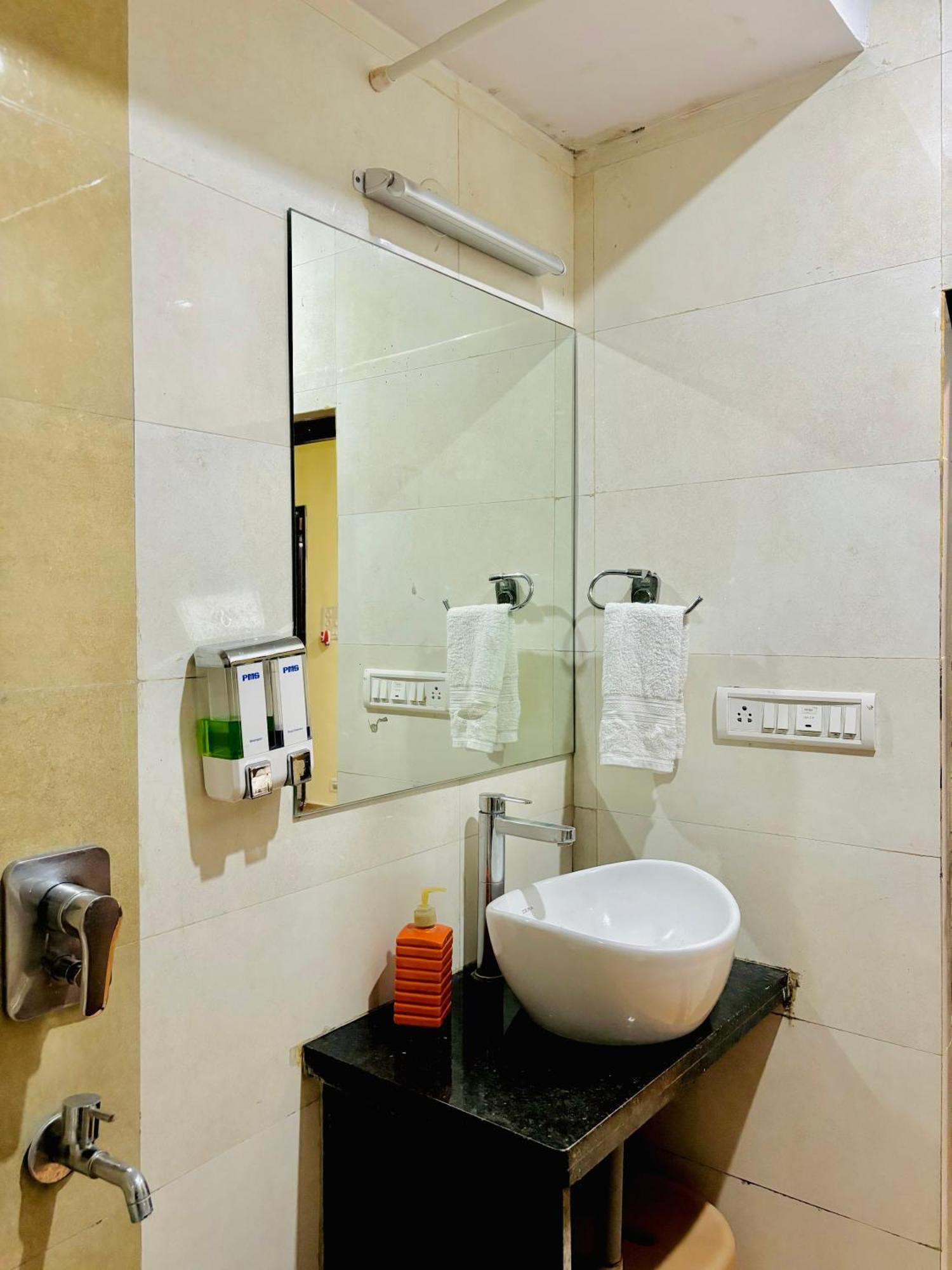 Royal Palms Luxury Service Apartment Nagpur Room photo