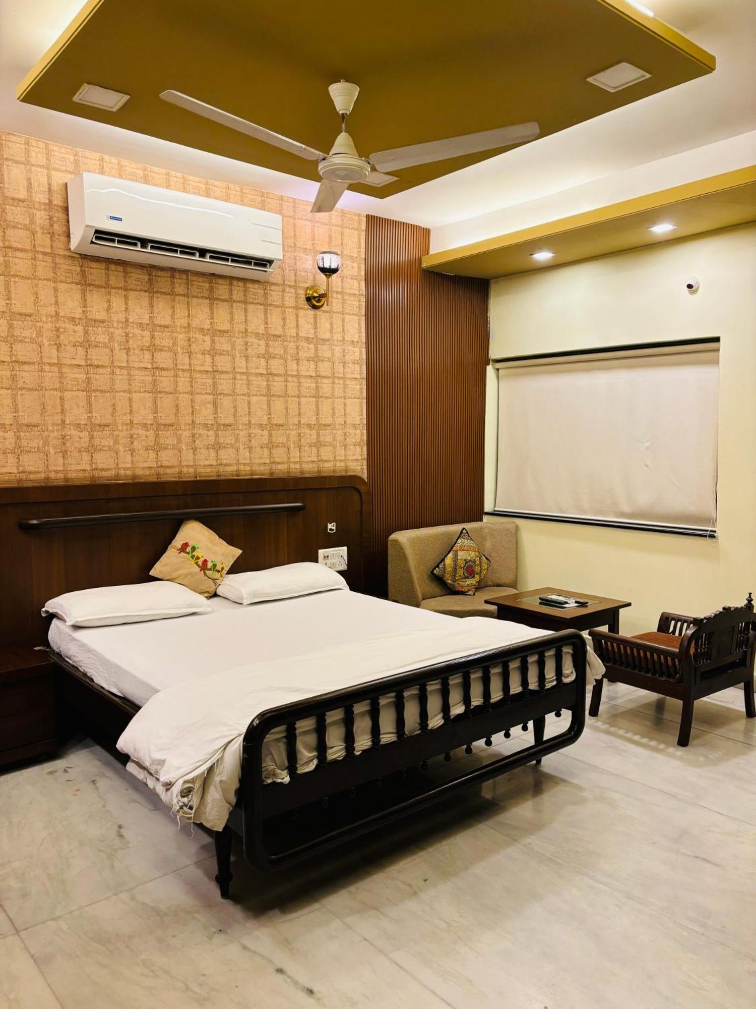 Royal Palms Luxury Service Apartment Nagpur Exterior photo